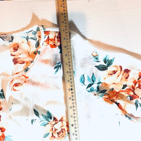 Accent Floral Print Women's Blouse Top Size 2X/3X  Casual, Lightweight,  Flowy - Picture 7 of 16